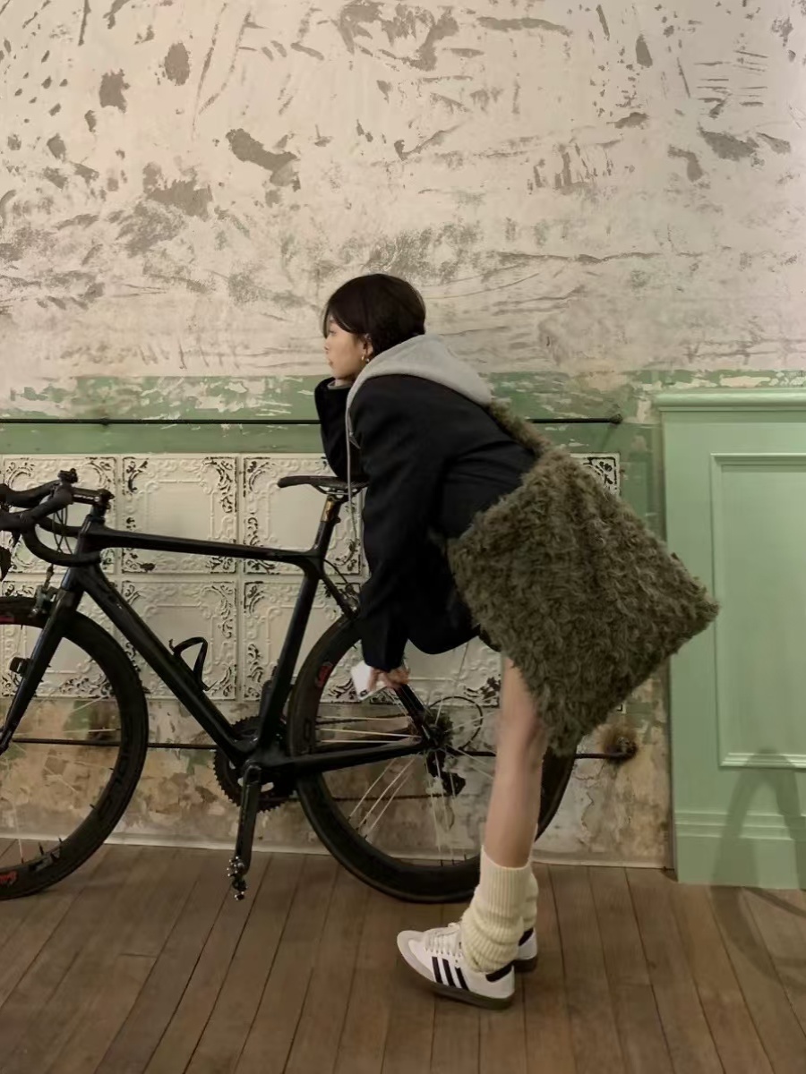 Retro Original Messia Girl Aut - đánh giá và giá Luxury Bags For Young Women