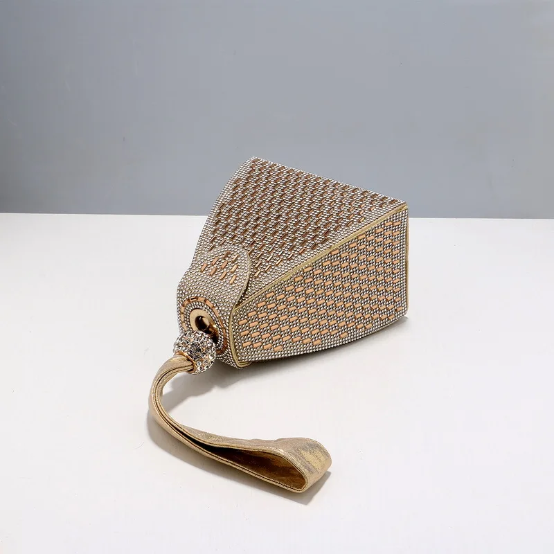 Rhinestones Luxury Evening Bag - đánh giá và giá Luxury Bags Pyramid