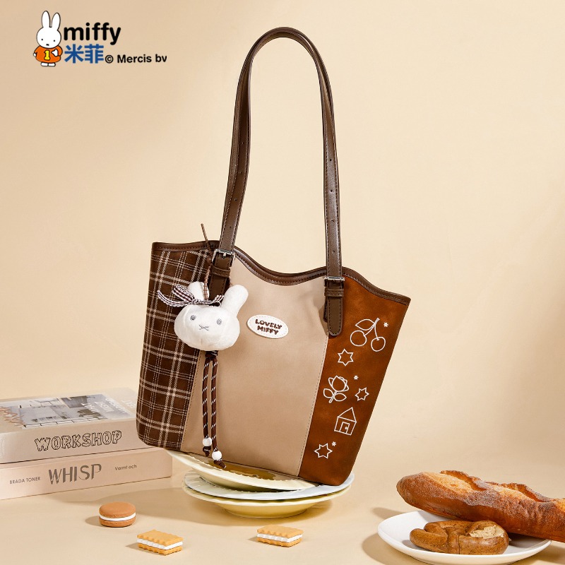 Miffy Kawaii Anime Splicing Pl - đánh giá và giá Luxury Bags Edit