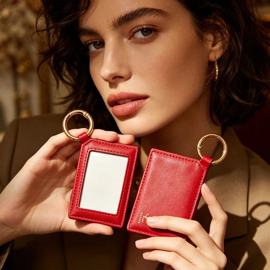 YSL Red Leather Square Mini Po - đánh giá và giá Luxury Beach Bags Ysl