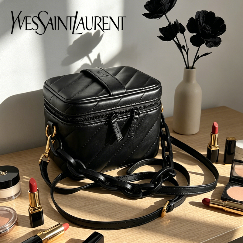 Yves Saint Laurent’s Bag Black - đánh giá và giá Luxury Beach Bags Ysl